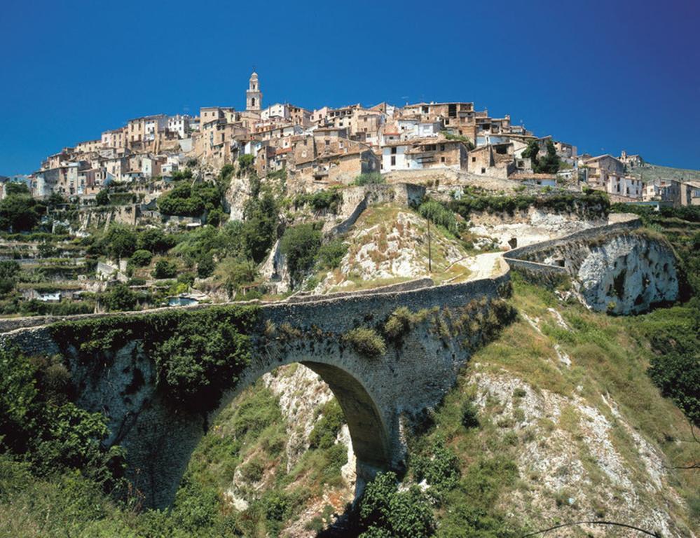 Hotel L'Estacio Bocairent Bagian luar foto